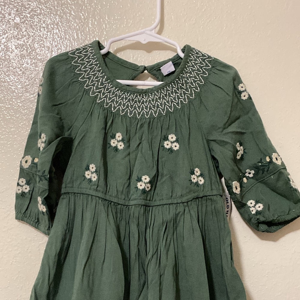 Old navy green floral dress